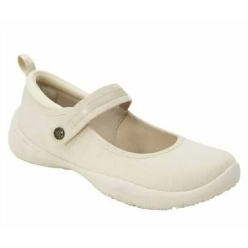 J Sport Melody Mary Jane women's Shoes-Cream-US Size 7